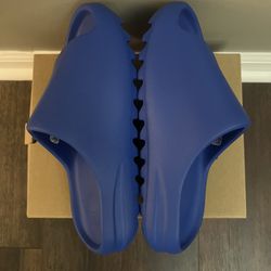 Adidas Yeezy Slide ‘Azure’ Size 10 MENS BRAND NEW
