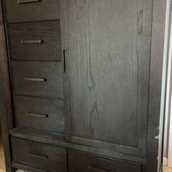 Chess And 2 Nightstands 300 OBO