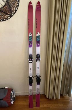 Kastle SX Snow Skis with tyrolia 570 Bindings