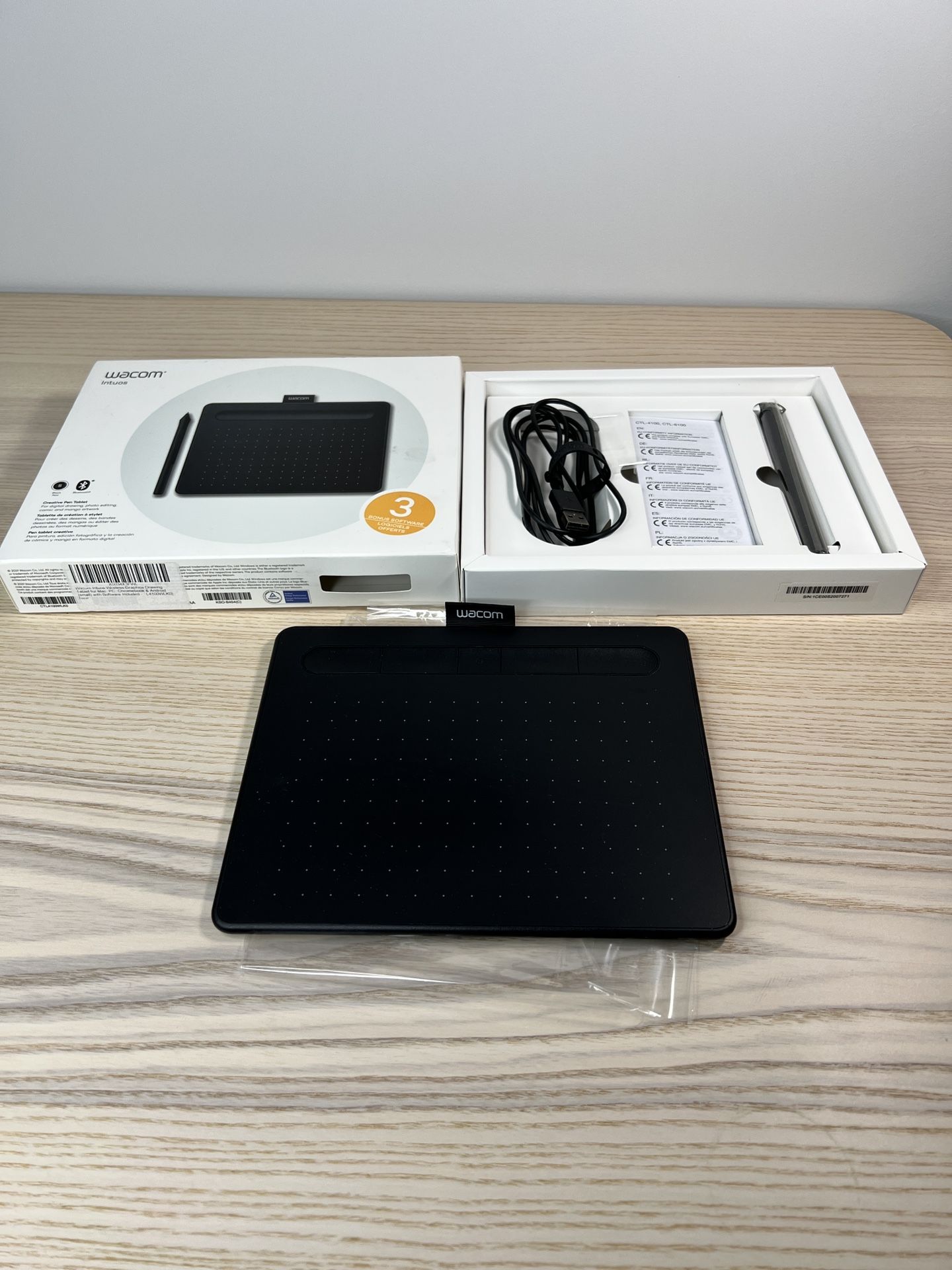Wacom Intuos CTL-4100 Small Drawing Tablet