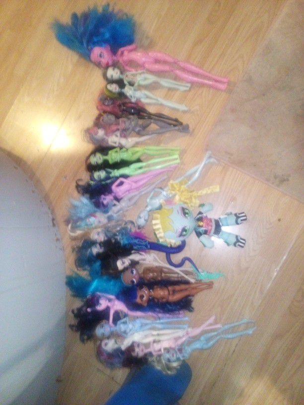 Monster High And Miscellaneous Barbie Collection 