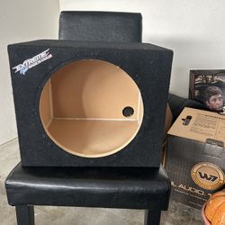 12” Subwoofer Box - Like new 