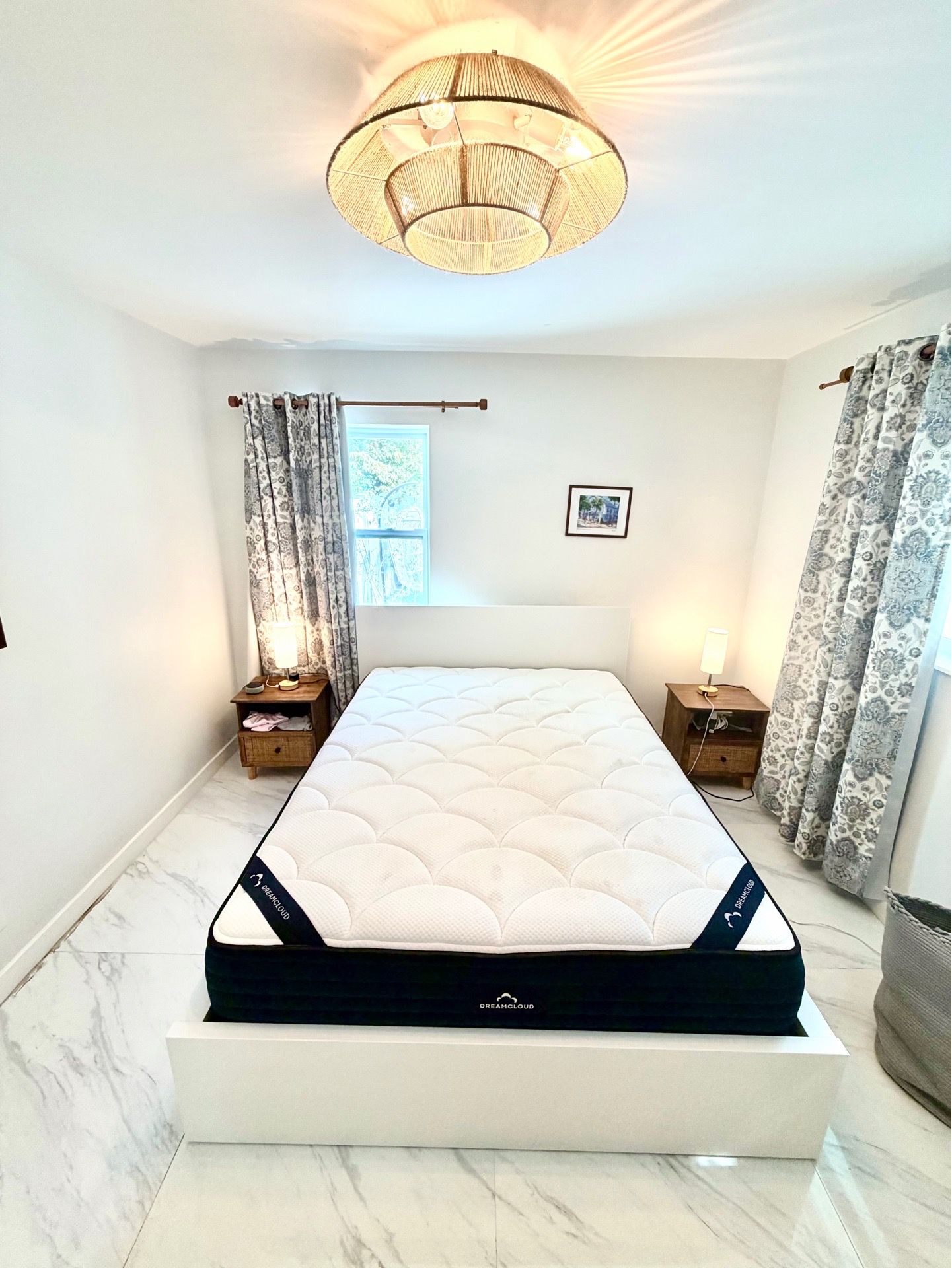 Like New Queen mattress & bedframe