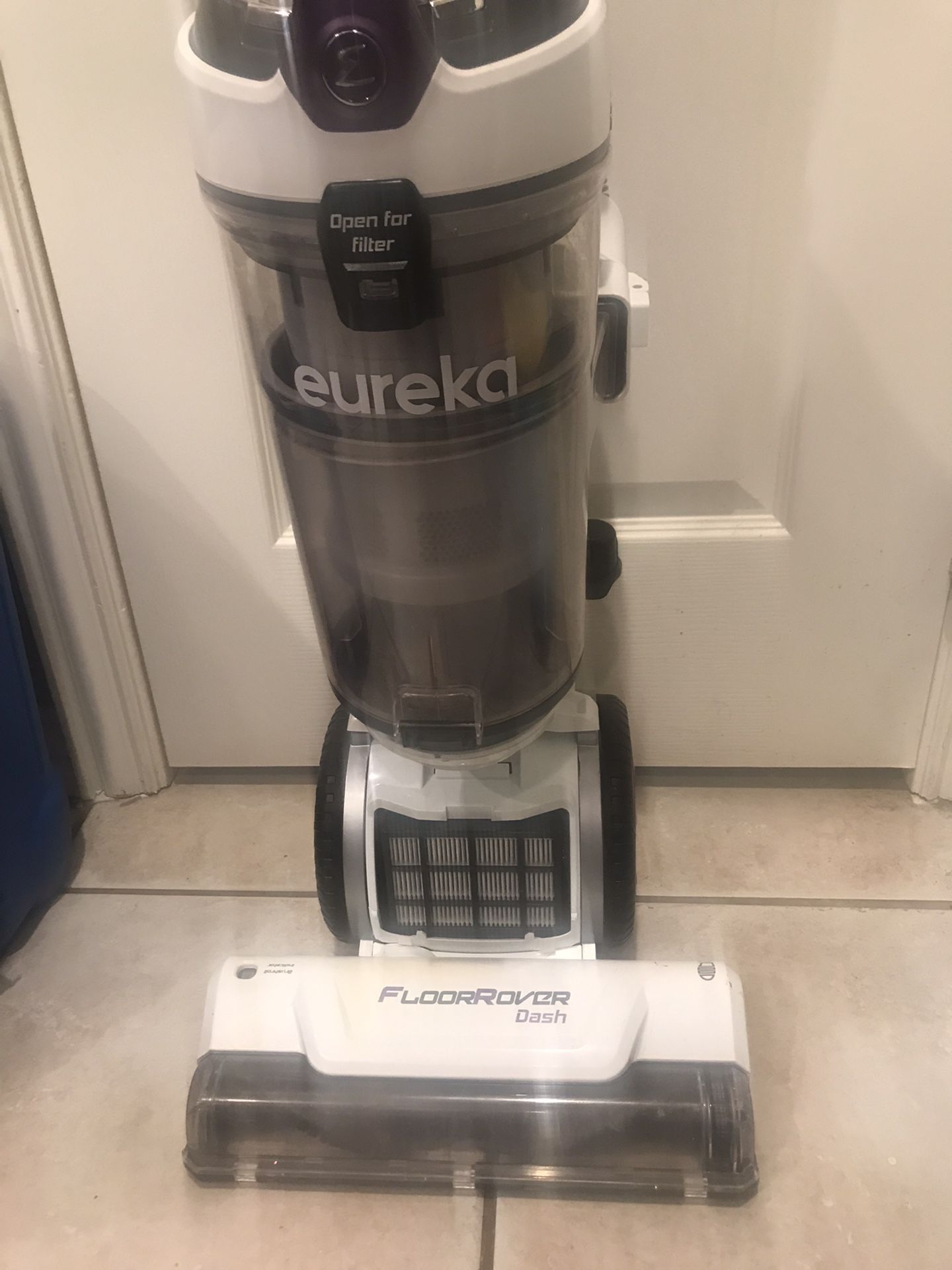 Eureka. Vacuum Cleaner 