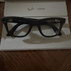 Meta Ray -Bans Transitioning Smart Glasses Gen 1 