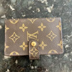 LOUIS VUITTON CARD HOLDER 