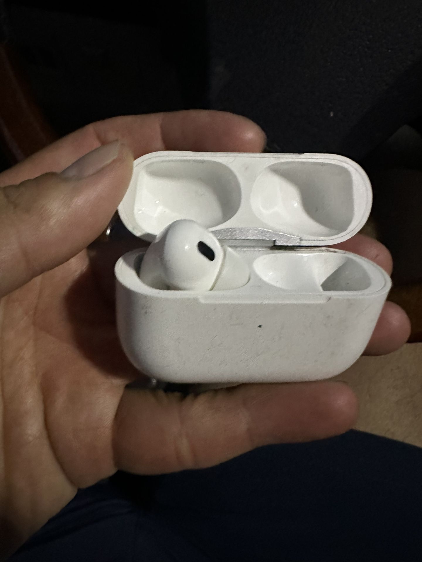 Apple AirPod Pro 2 ( Missing Right EarPod)