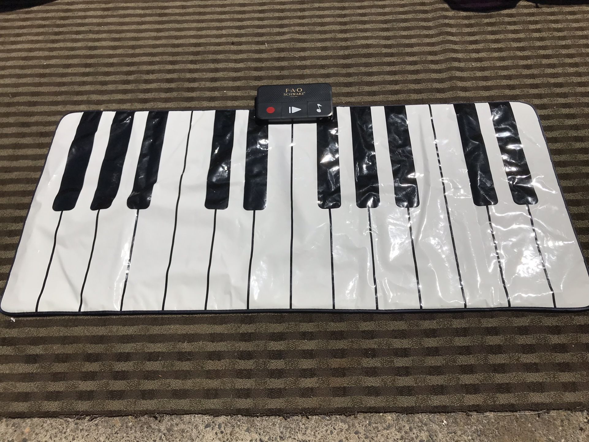FAO Schwarz Piano Dance Mat