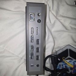 Targus USB-C Universal DV4K Docking Station.