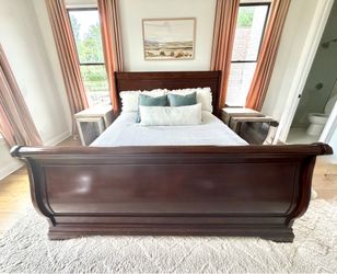 King Wood Sleigh Bed | Solid Wood