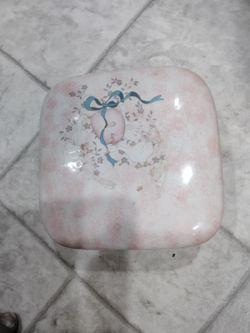 Trinket/jewelry Ceramic box