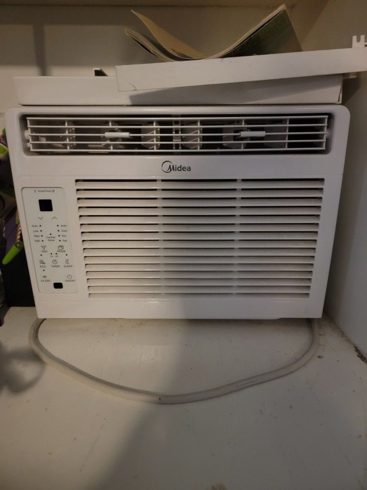 AC Window Unit