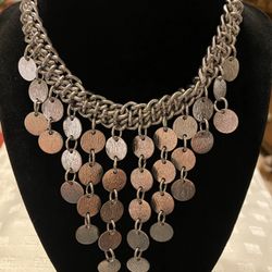 1971 Sarah Coventry Pyramid Treasure Bib Necklace 