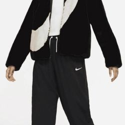 Nike Sportswear Plush Faux Fur Teddy Sherpa Jacket.