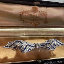 Art deco Diamond And Sapphire Brooch / Pin