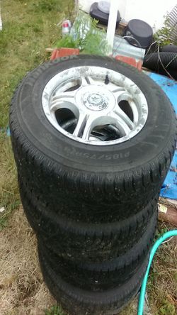185/75R14 hankook winter tires .can it use as regular tire if remove studs