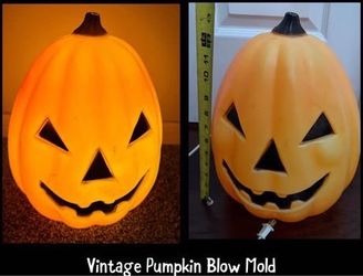 Vintage Pumpkin Blow Mold WORKING just $25
