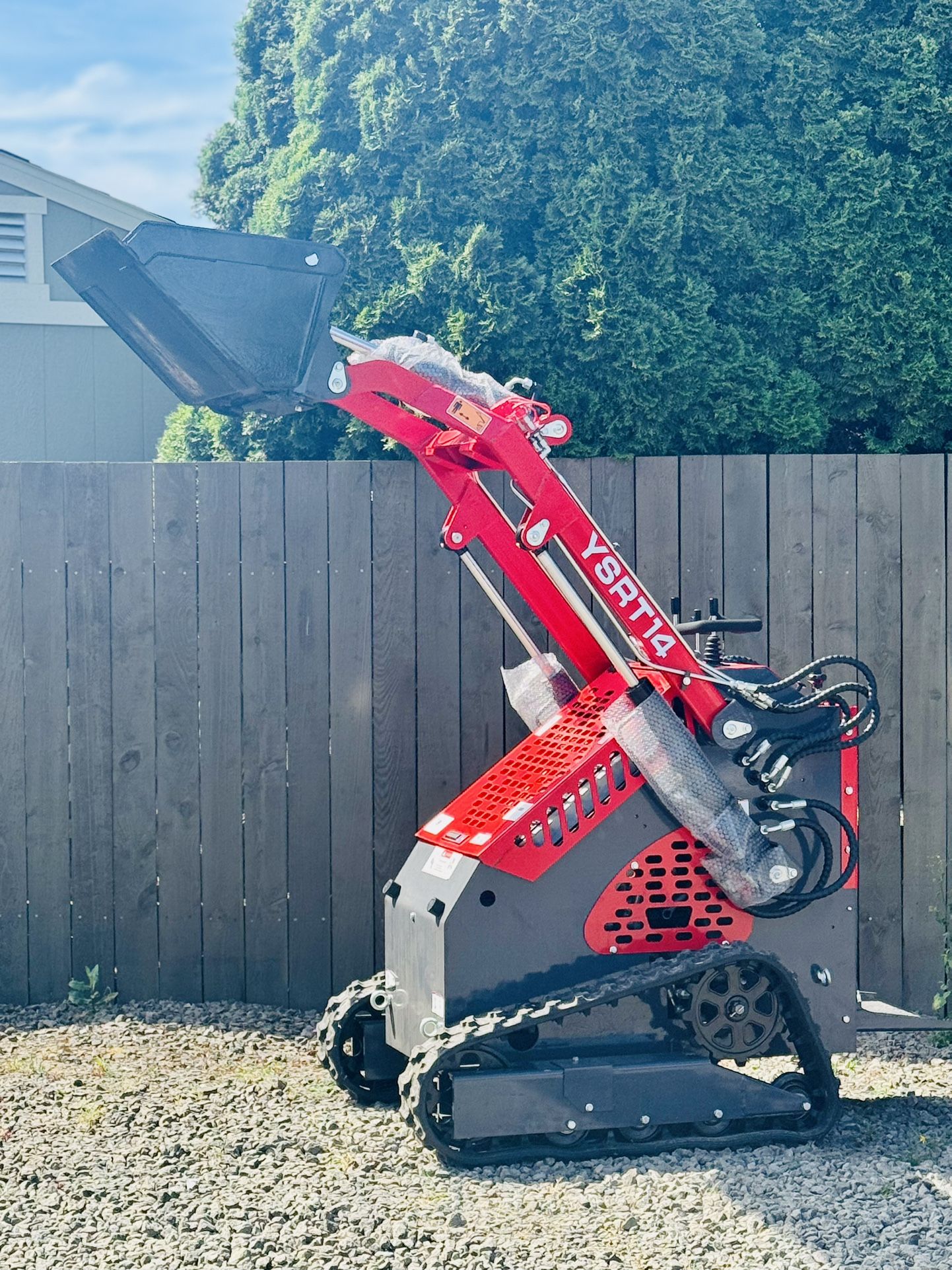 Brand New AGT YSRT14 Mini Skid Steer – Compact & Powerful