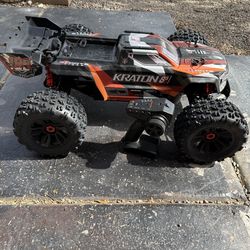 Arrma Kraton 8s