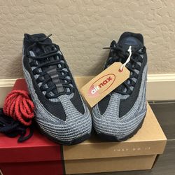 Levis x Nike Air Max 95 OG Indigo