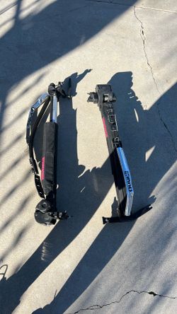 Yakima Inno BoardLocker Surfboard Rack INA744