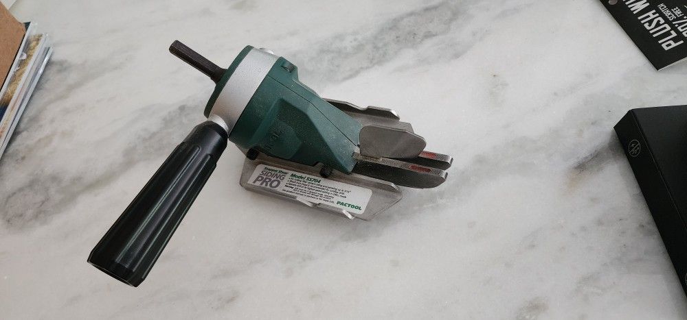 PacTool SS704 Snapper Shear Siding Pro