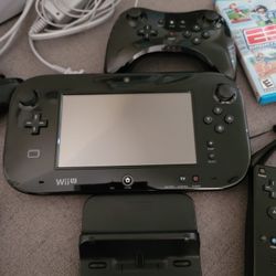 Nintendo Wii U 32 GB Super Mario 3D World Console + Pro Controller + Extras!