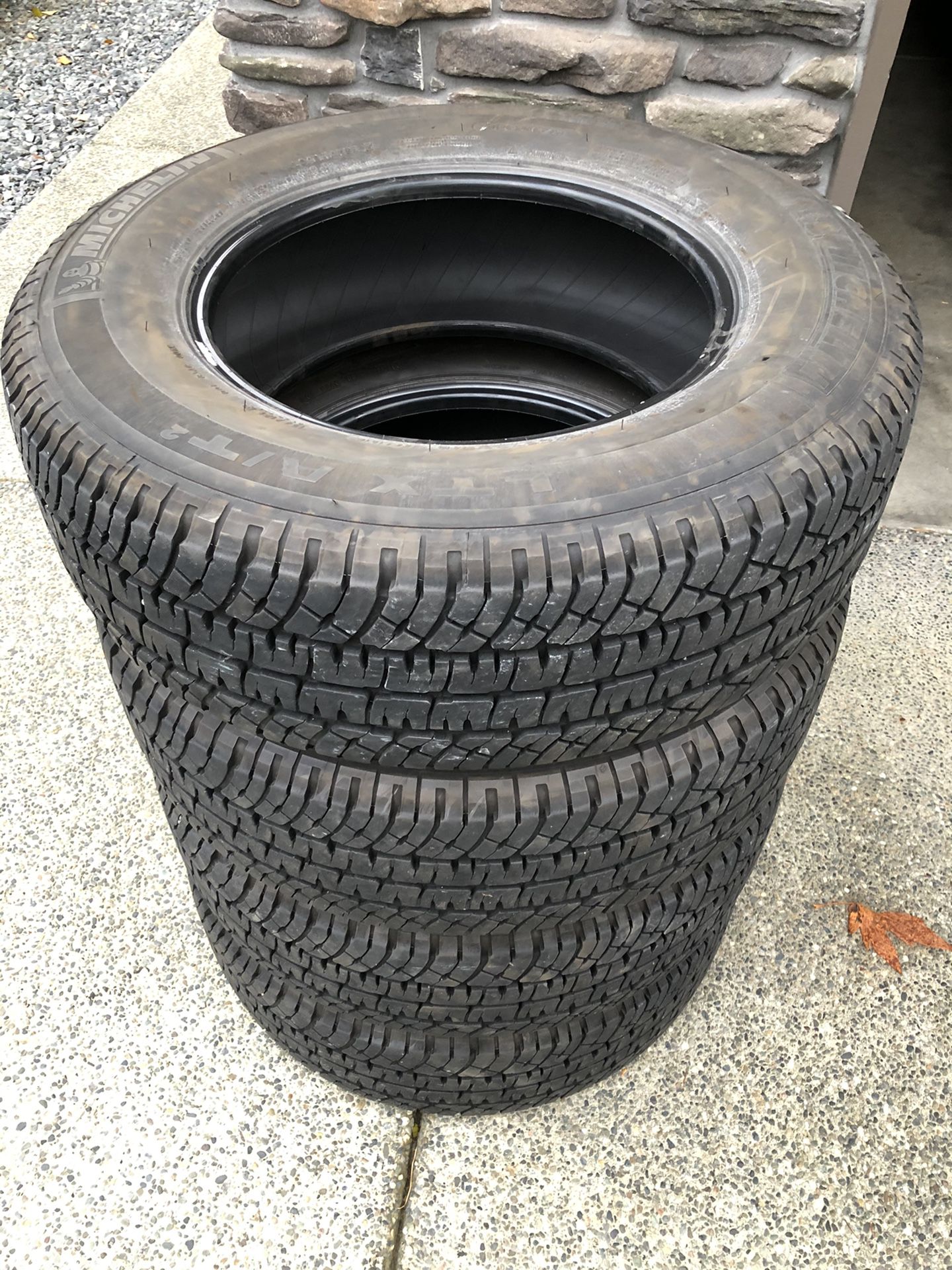 Michelin 265/70/18 truck tires 10 ply load range e