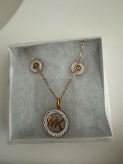 Michaelkors Necklace set