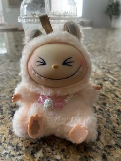 Peach color la bubu