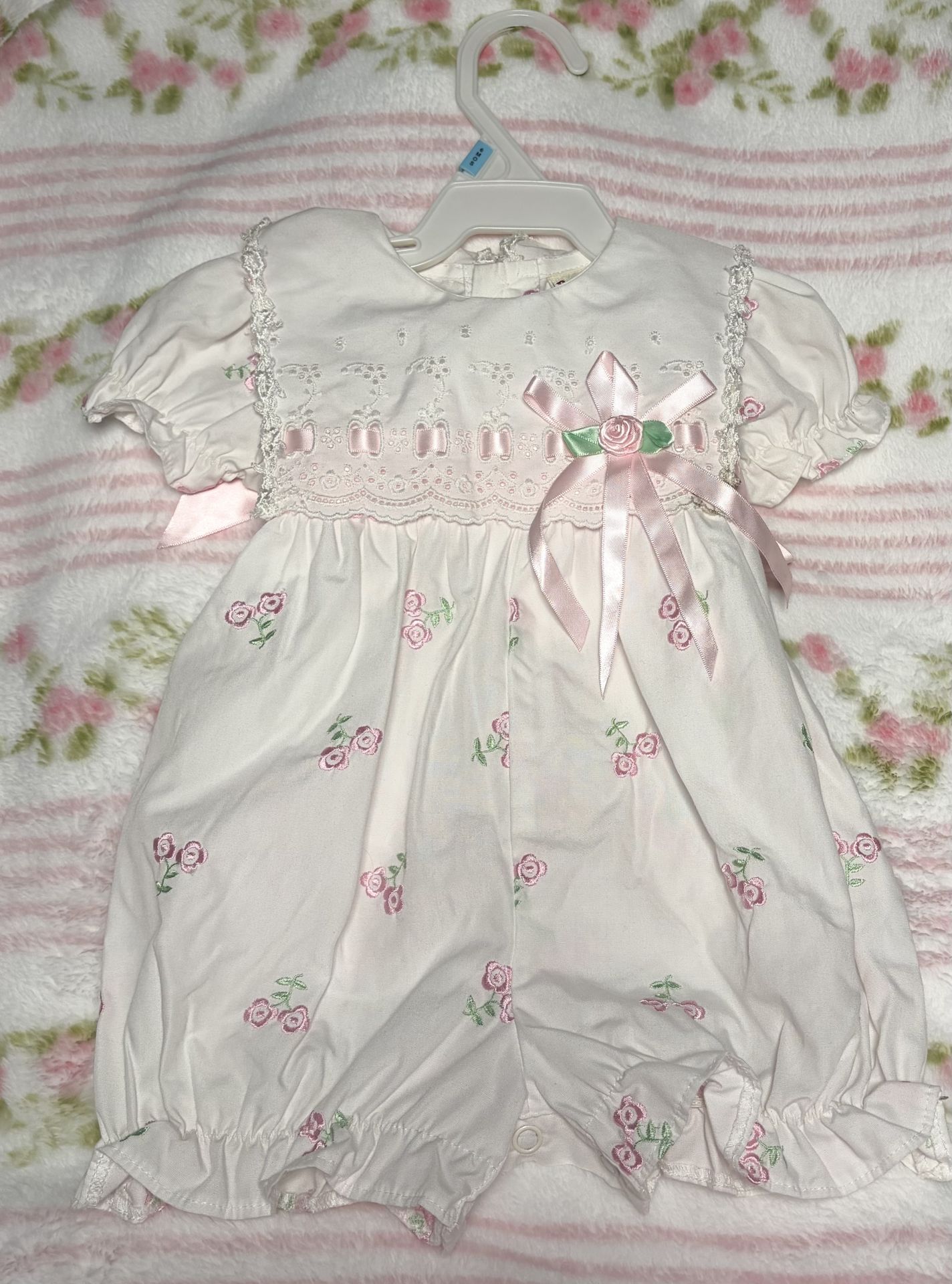 Vintage Baby Togs Romper White W Pink Ribbon Flowers Sz 3-6 Month Embroidered