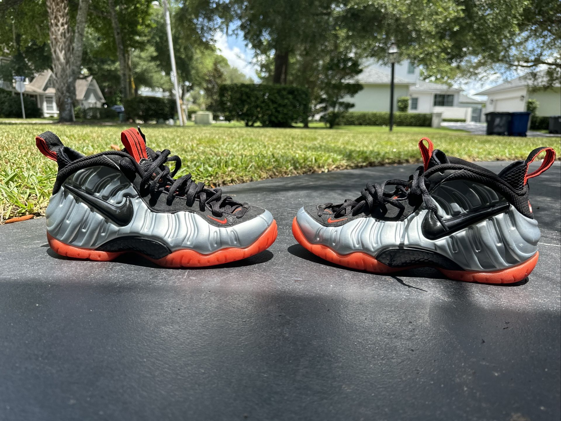 Size 9 Nike Air Foamposite Pro Bright Crimson