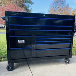 Snap-on, Classic Series roll cab tool storage unit. The unit is a 55" 10-drawer double-bank roll cab