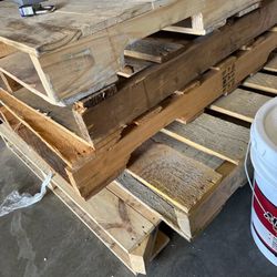 FREE PALLETS PICK UP TODAY