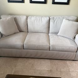 Like New Macy’s RADLEY Queen Sofa Sleeper