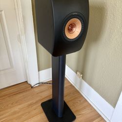 KEF LS50 Meta speakers w/KEF S2 stands