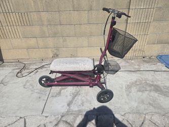 Midline knee walker