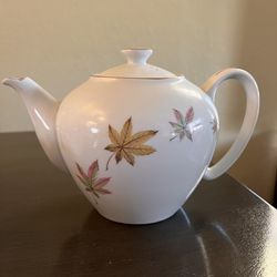 Beautiful Japanese Leaf Tea Set With Rare Teapot! 