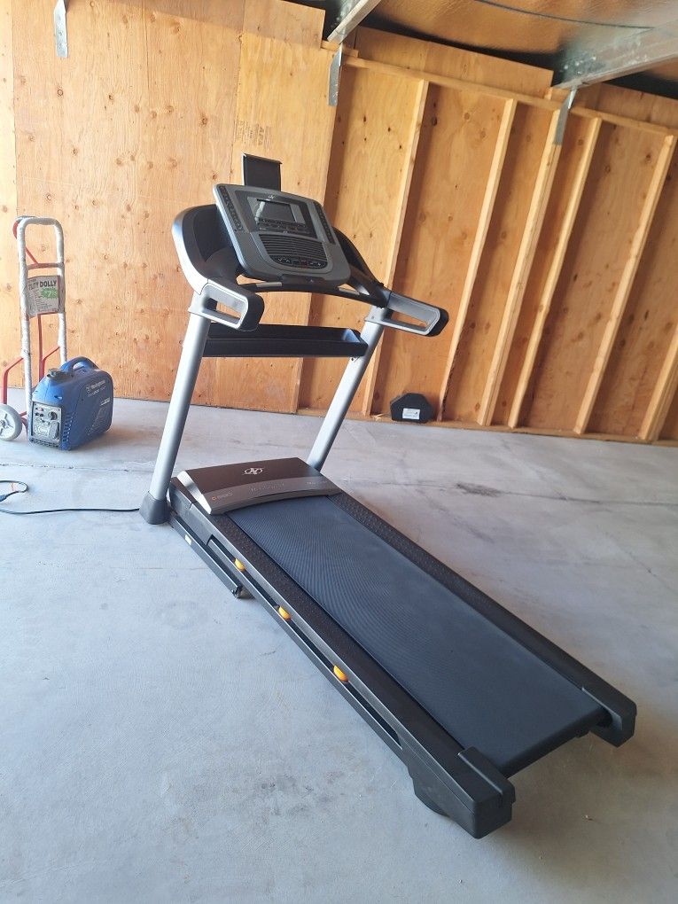 NordicTrack C990 Treadmill $760 FIRM