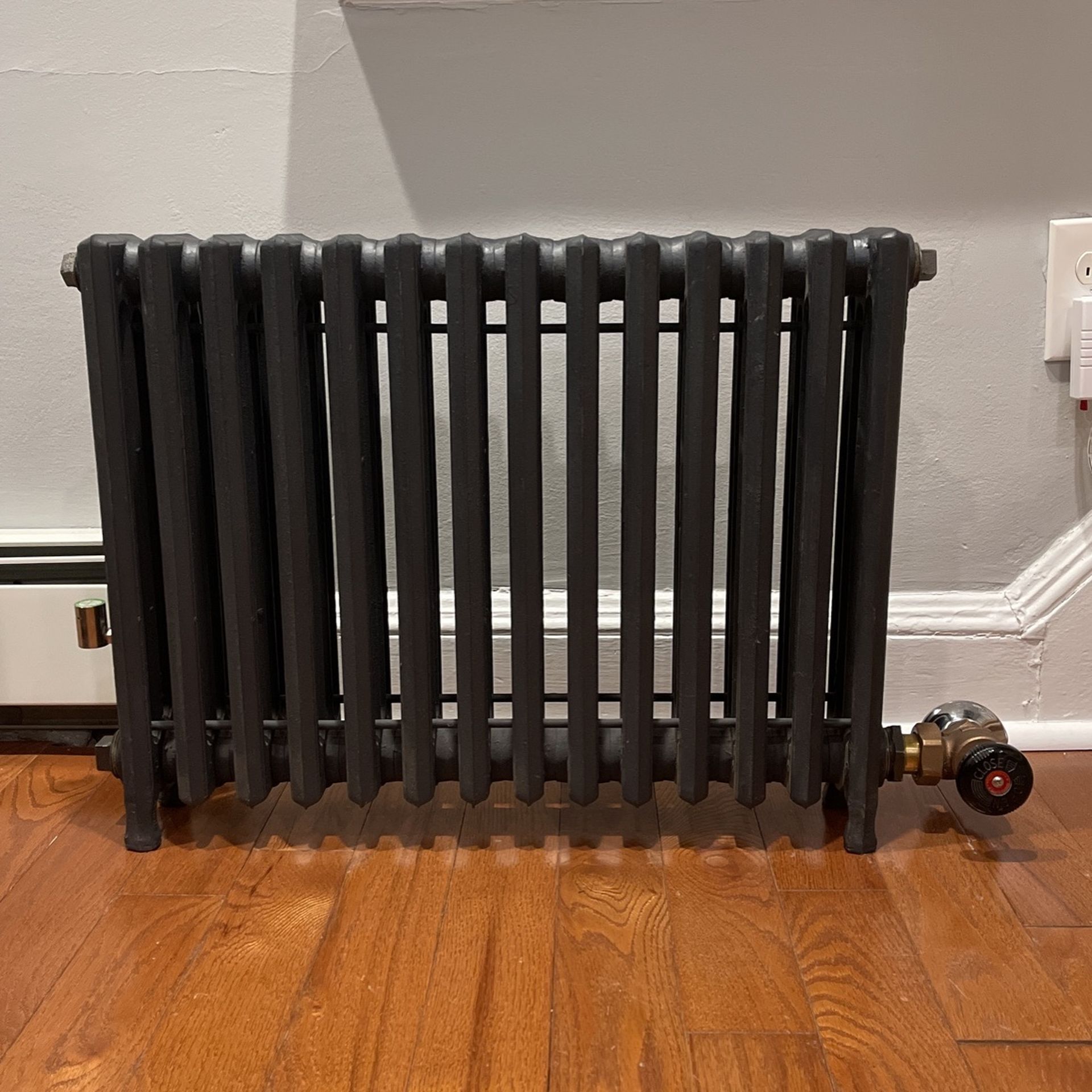 New Cast Iron 14 Section Steam Radiator for Sale in Garden City, NY