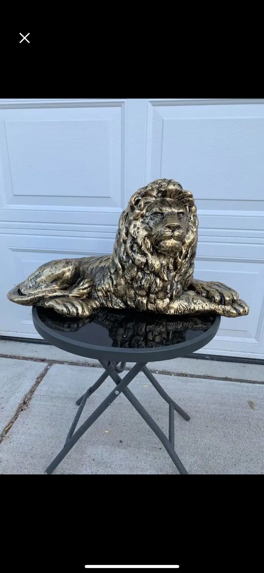 Golden Lion Statue