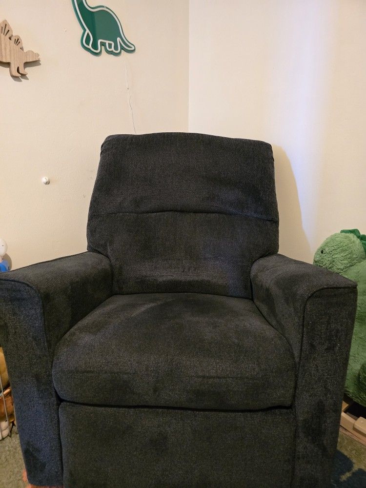 Altari Navy Ashley Furniture Manual Recliner