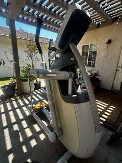 Precor AMT 835 Adaptive Motion Trainer – Commercial Gym Quality