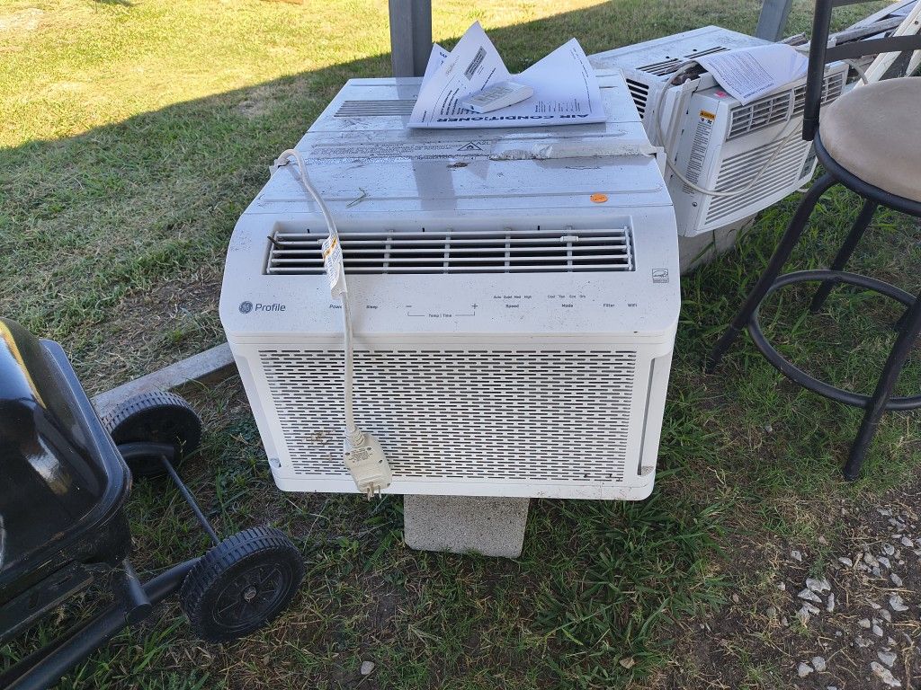 GE Low Profile Window AC Unit