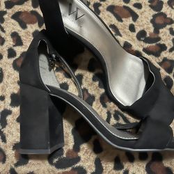 Black Women’s Shoes 8.5 Inches 