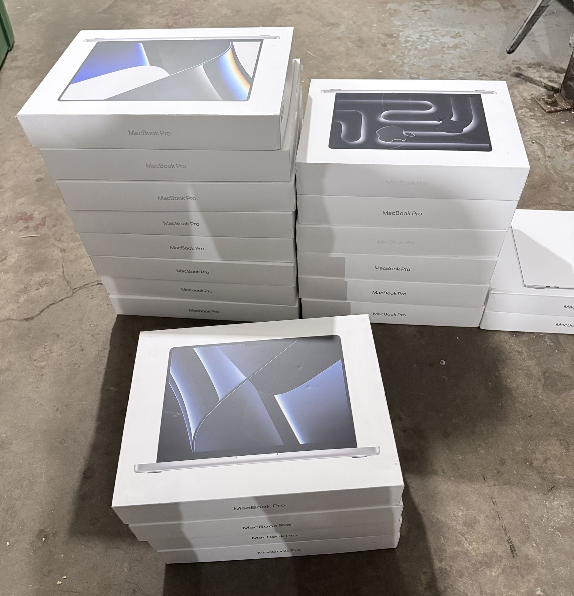 Macbook Pro Boxes Only 20 Of Them 