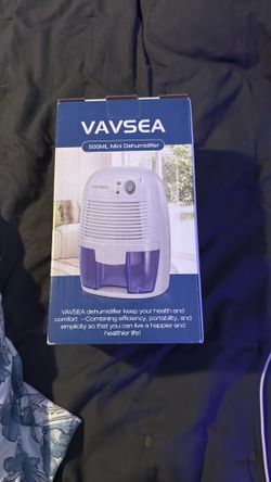 MINI DEHUMIDIFIER GREAT FORM DORM, BEDROOM, LIVING ROOM