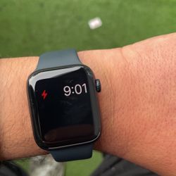 New Apple Watch Latest SE model 