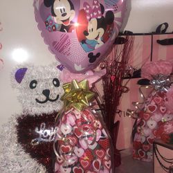 Victoria’s Secret Valentine’s Day Gift Basket