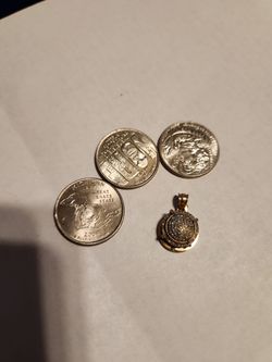 14k gold pendent